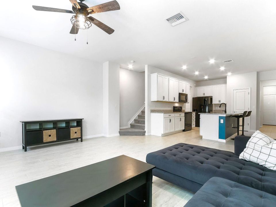 For Sale: $449,500 (3 beds, 2 baths, 1612 Square Feet)