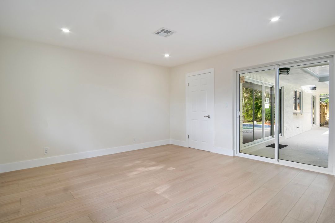 For Sale: $925,000 (3 beds, 2 baths, 1509 Square Feet)