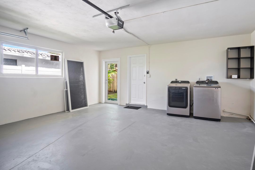 For Sale: $925,000 (3 beds, 2 baths, 1509 Square Feet)