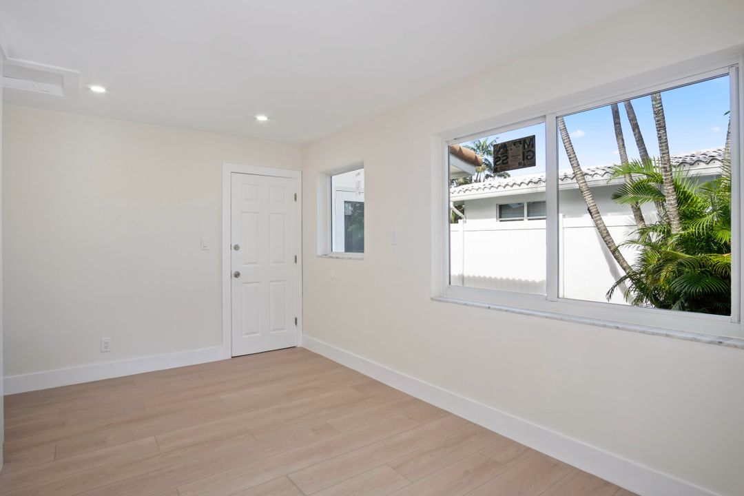 For Sale: $925,000 (3 beds, 2 baths, 1509 Square Feet)