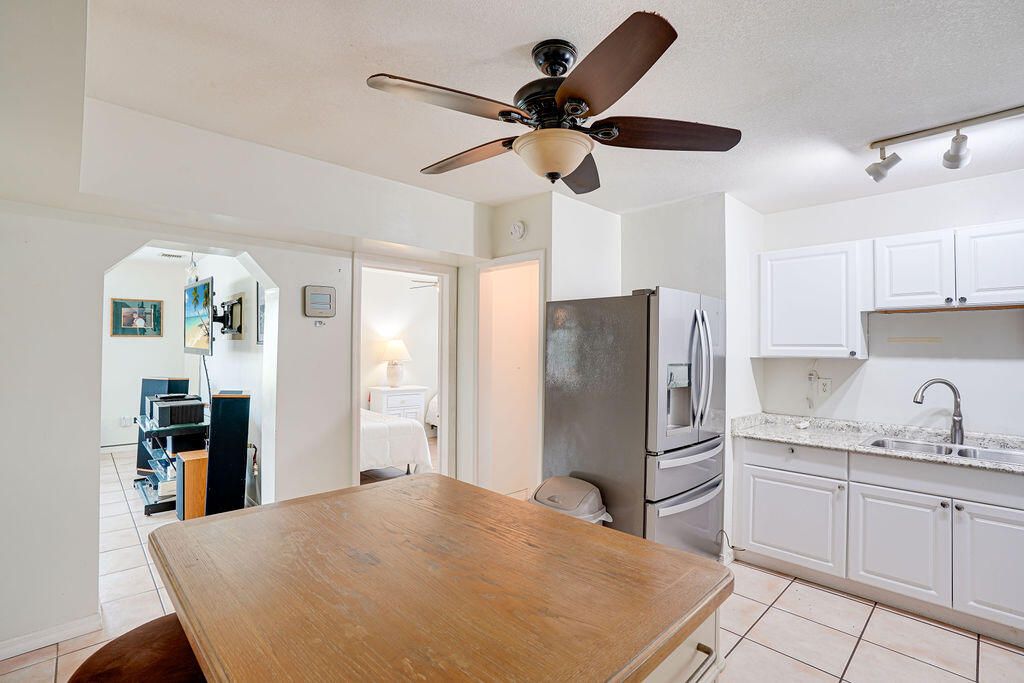 For Sale: $599,000 (2 beds, 2 baths, 1403 Square Feet)