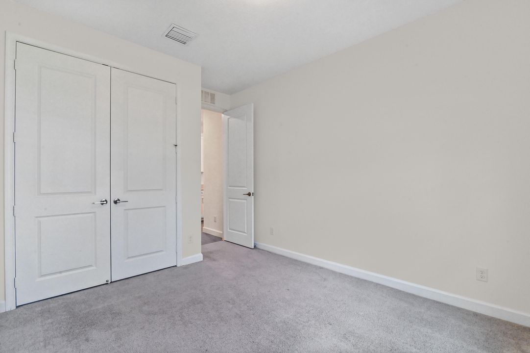 For Rent: $3,300 (3 beds, 2 baths, 1952 Square Feet)