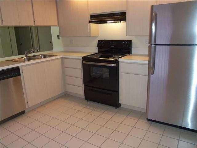 For Rent: $2,450 (2 beds, 2 baths, 1398 Square Feet)