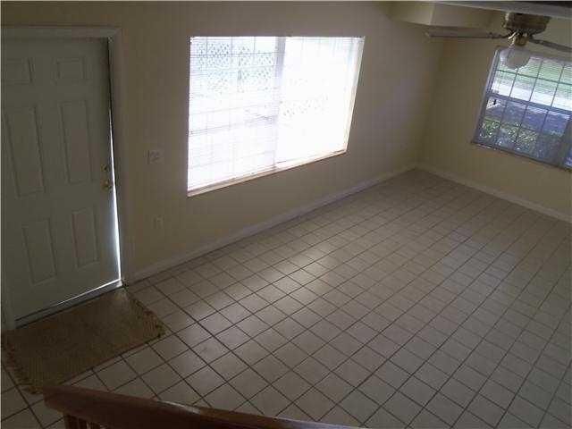 For Rent: $2,450 (2 beds, 2 baths, 1398 Square Feet)