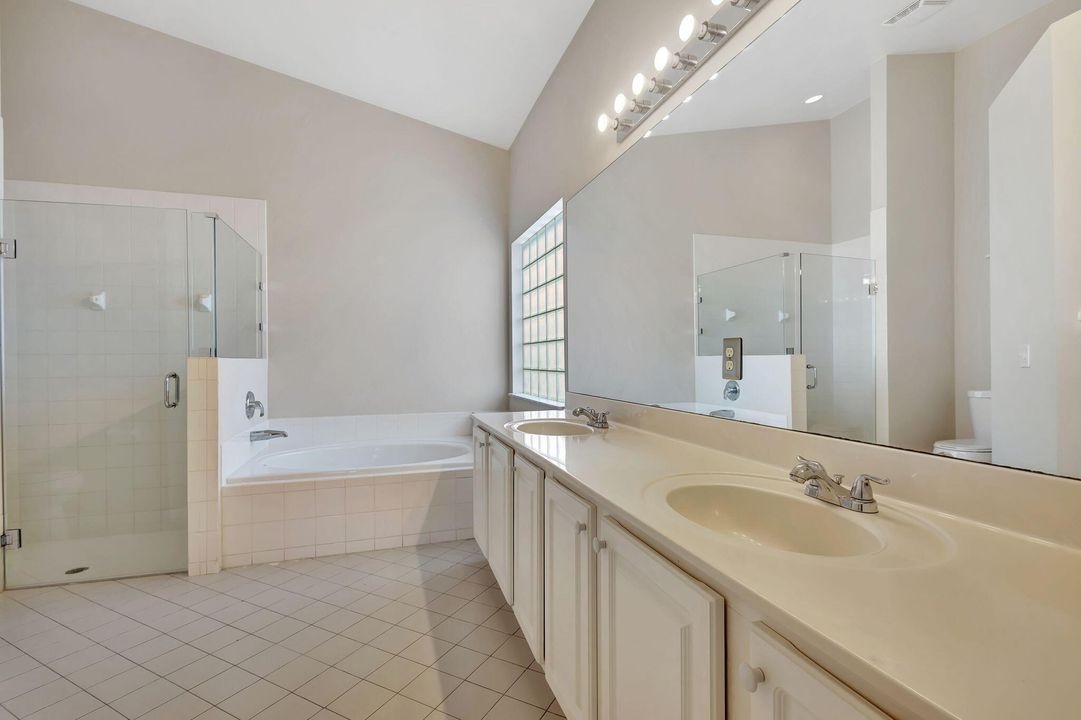 Active With Contract: $3,450 (3 beds, 2 baths, 1797 Square Feet)