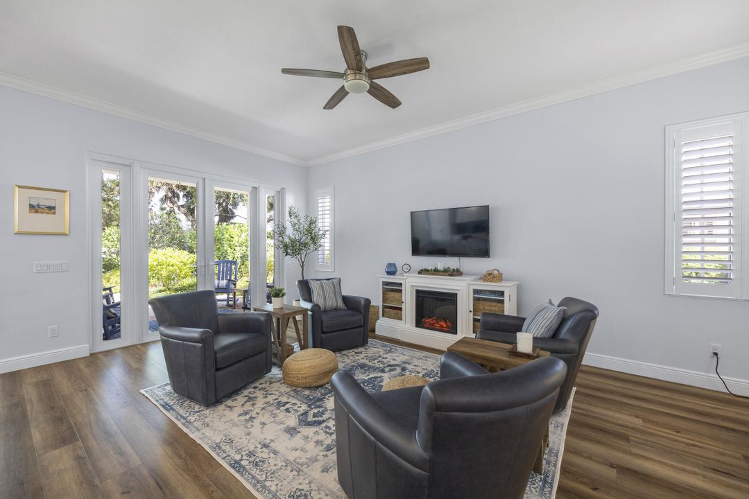 Active With Contract: $1,120,000 (3 beds, 2 baths, 1962 Square Feet)