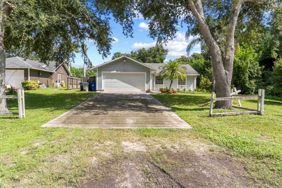 For Sale: $339,000 (3 beds, 2 baths, 1319 Square Feet)