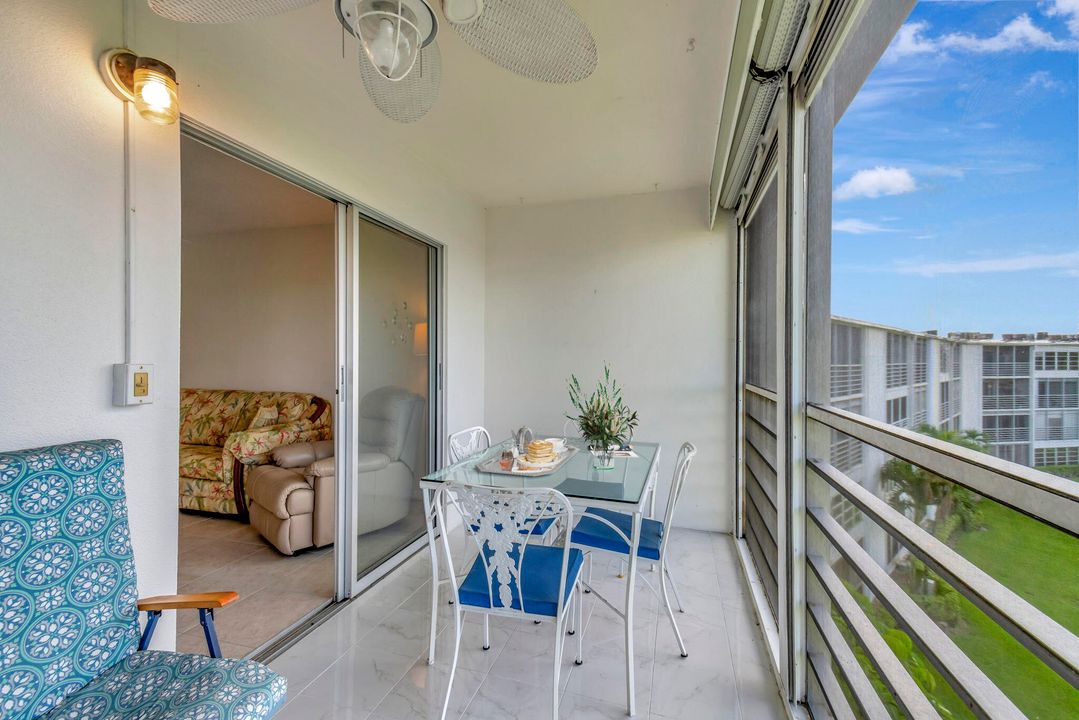 Active With Contract: $149,500 (2 beds, 2 baths, 896 Square Feet)