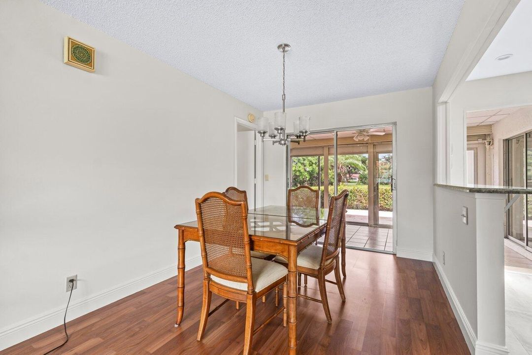 Active With Contract: $375,000 (2 beds, 2 baths, 1618 Square Feet)