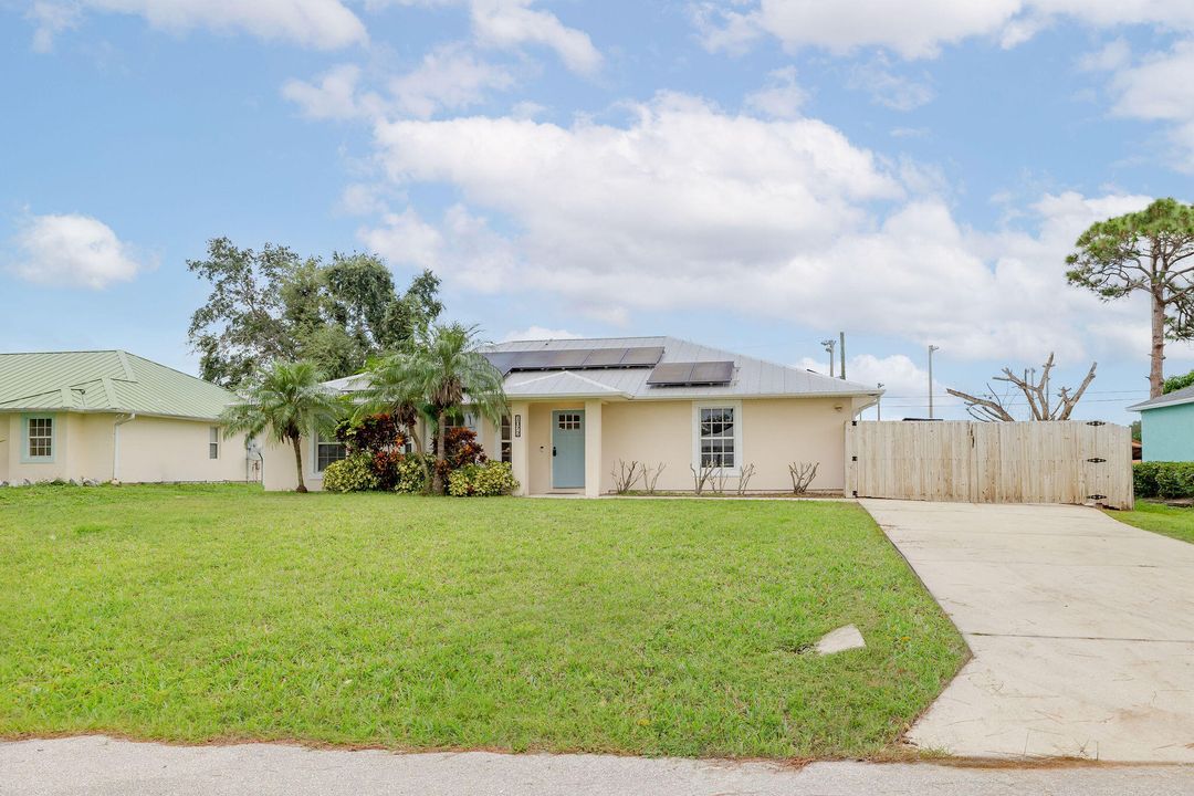 For Sale: $420,000 (3 beds, 2 baths, 1492 Square Feet)