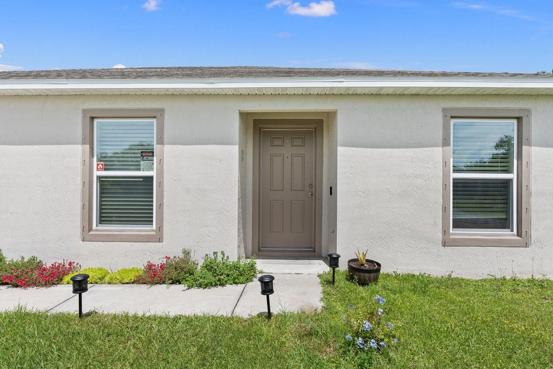 For Sale: $419,900 (3 beds, 2 baths, 1552 Square Feet)