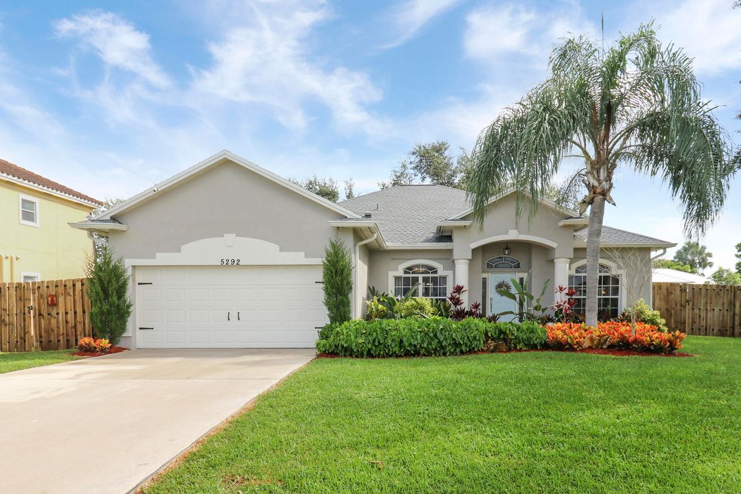 Active With Contract: $459,900 (4 beds, 2 baths, 2169 Square Feet)