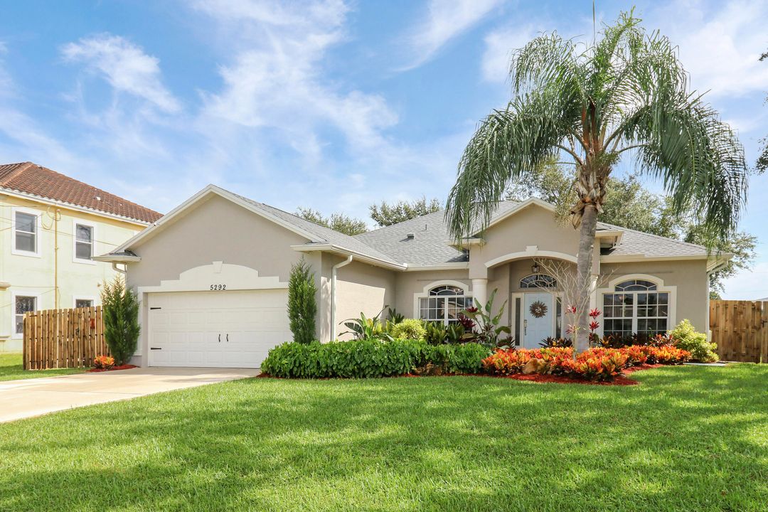 Active With Contract: $459,900 (4 beds, 2 baths, 2169 Square Feet)