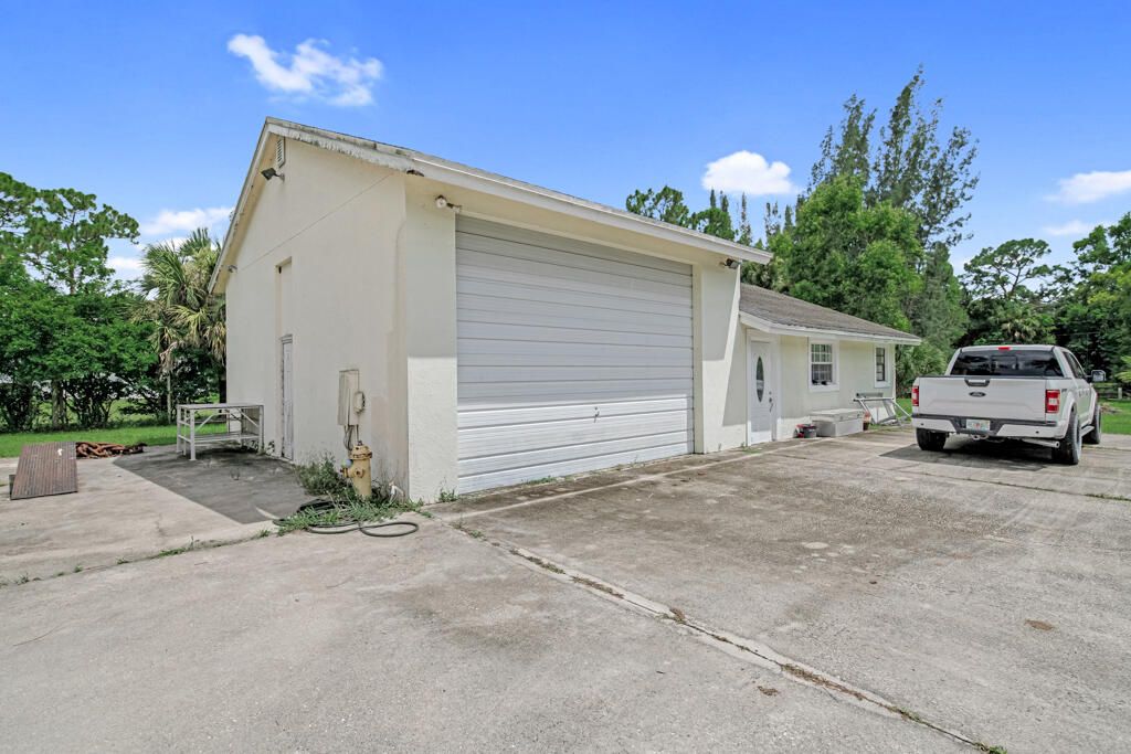 For Sale: $1,150,000 (3 beds, 2 baths, 2786 Square Feet)