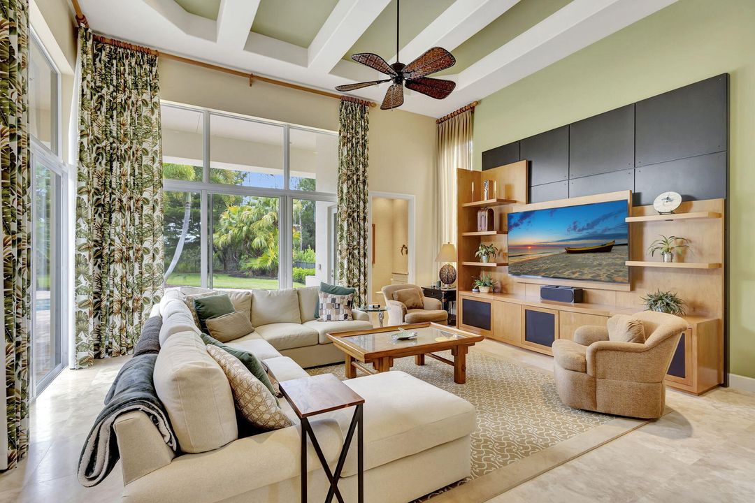 Active With Contract: $2,999,000 (3 beds, 3 baths, 3842 Square Feet)