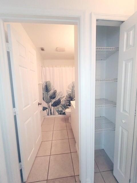 For Rent: $2,500 (3 beds, 2 baths, 1200 Square Feet)