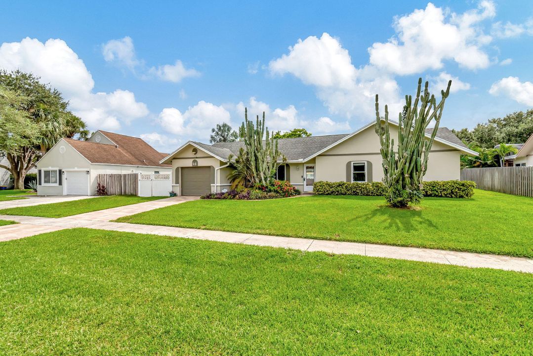 Active With Contract: $525,000 (3 beds, 2 baths, 1430 Square Feet)