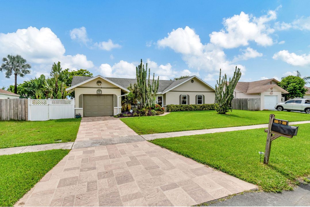 Active With Contract: $525,000 (3 beds, 2 baths, 1430 Square Feet)