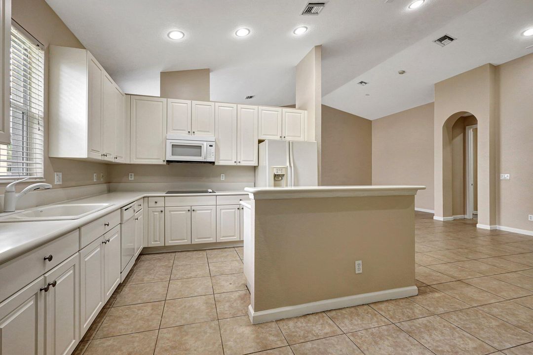 For Sale: $395,500 (3 beds, 2 baths, 2182 Square Feet)