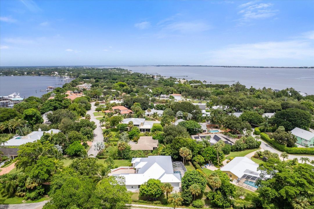 For Sale: $1,350,000 (3 beds, 3 baths, 3006 Square Feet)