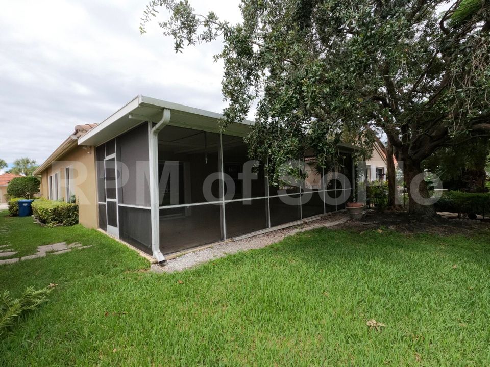 For Rent: $3,900 (3 beds, 2 baths, 1495 Square Feet)