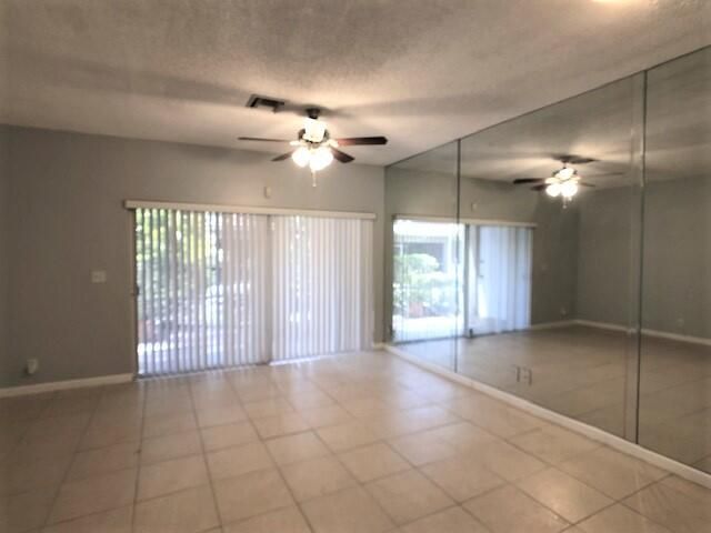 For Rent: $2,250 (2 beds, 2 baths, 1008 Square Feet)