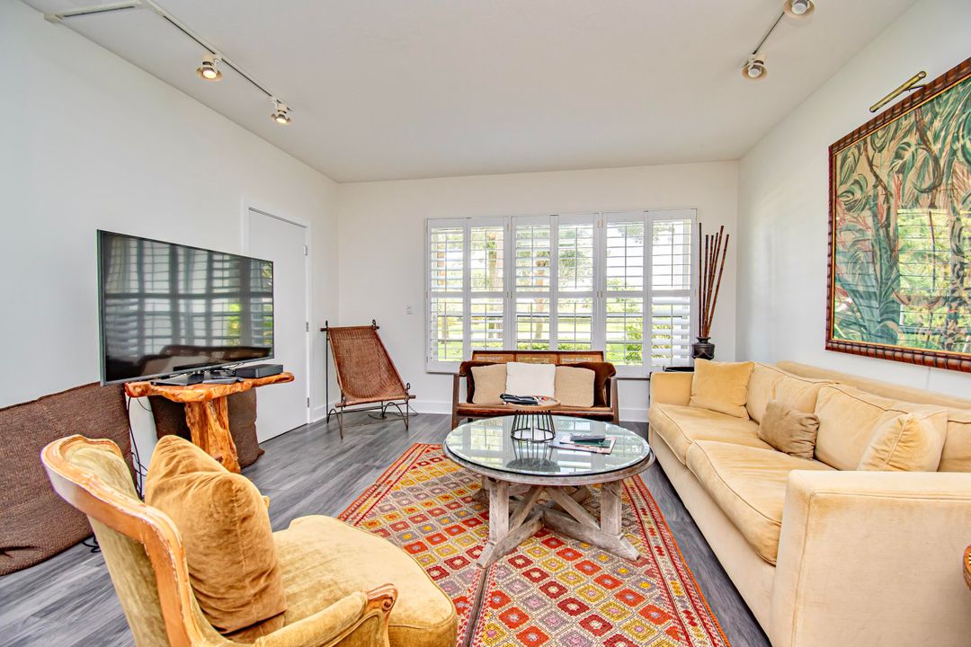 For Sale: $349,000 (2 beds, 2 baths, 1449 Square Feet)