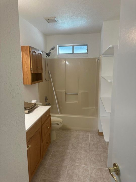 For Rent: $3,800 (3 beds, 2 baths, 1135 Square Feet)