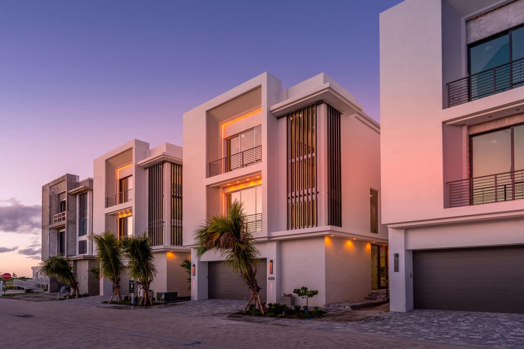 Recently Sold: $3,900,000 (4 beds, 5 baths, 3911 Square Feet)