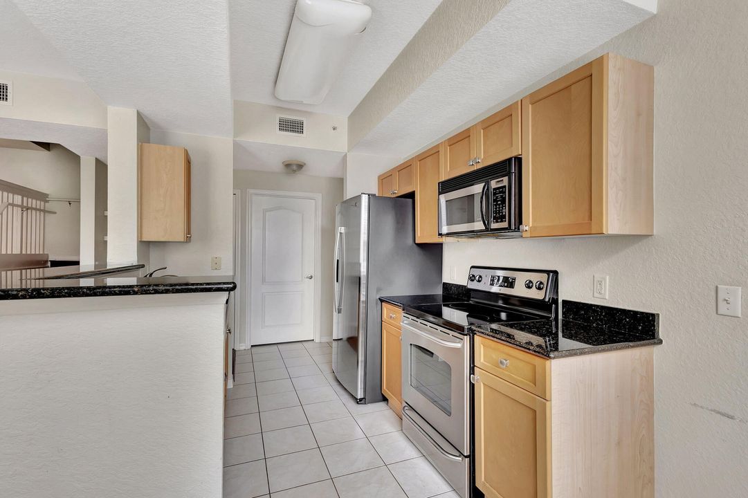 For Sale: $425,000 (3 beds, 2 baths, 1454 Square Feet)