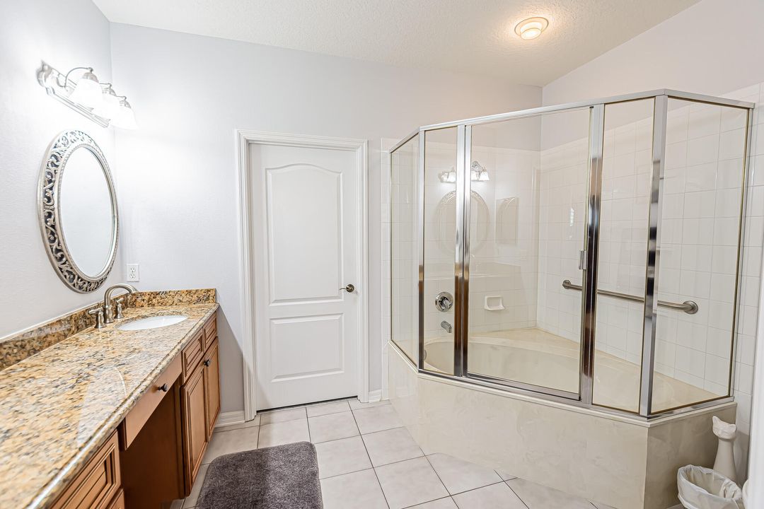 For Sale: $299,900 (2 beds, 2 baths, 1440 Square Feet)