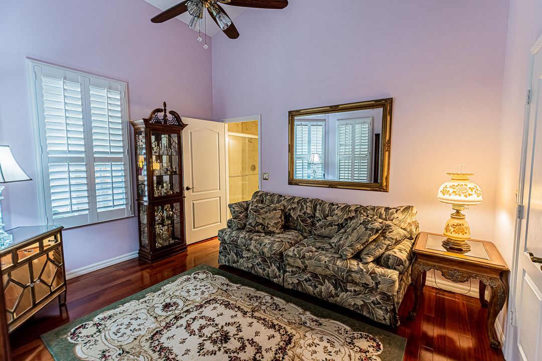 For Sale: $299,900 (2 beds, 2 baths, 1440 Square Feet)