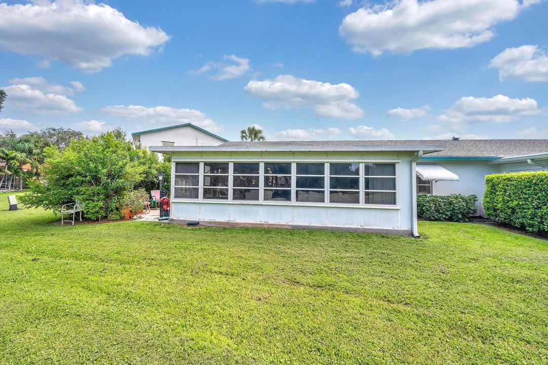 Active With Contract: $210,000 (2 beds, 2 baths, 1200 Square Feet)