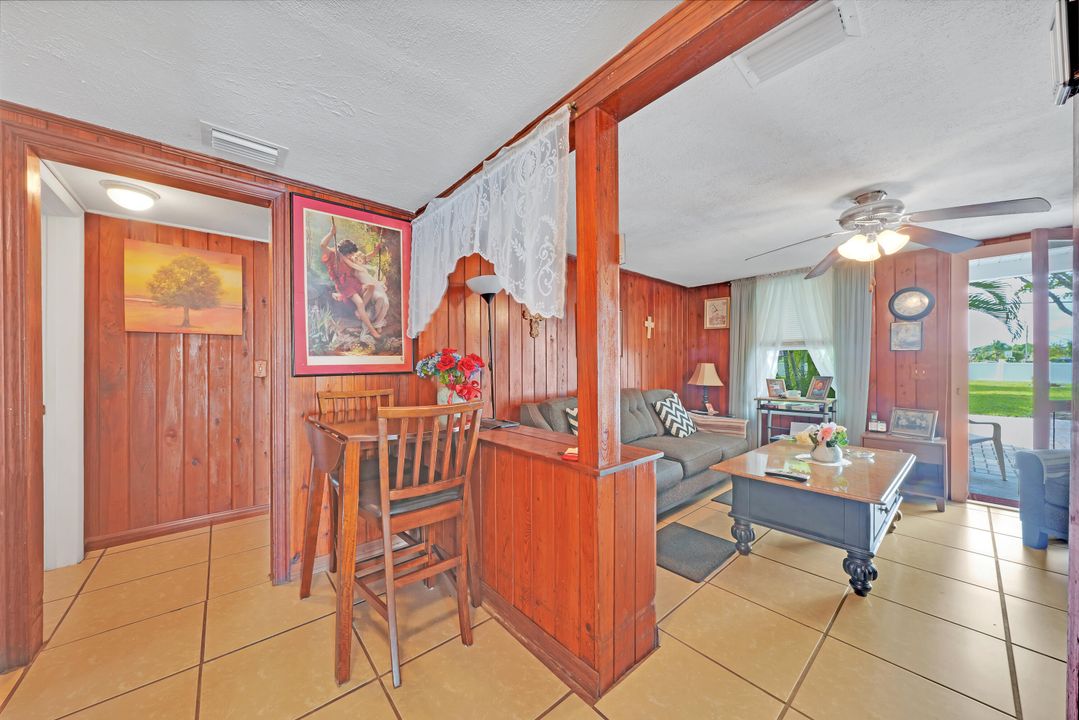 For Sale: $459,000 (2 beds, 1 baths, 741 Square Feet)