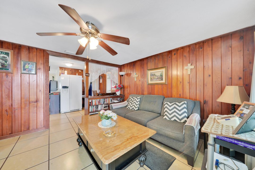 For Sale: $459,000 (2 beds, 1 baths, 741 Square Feet)