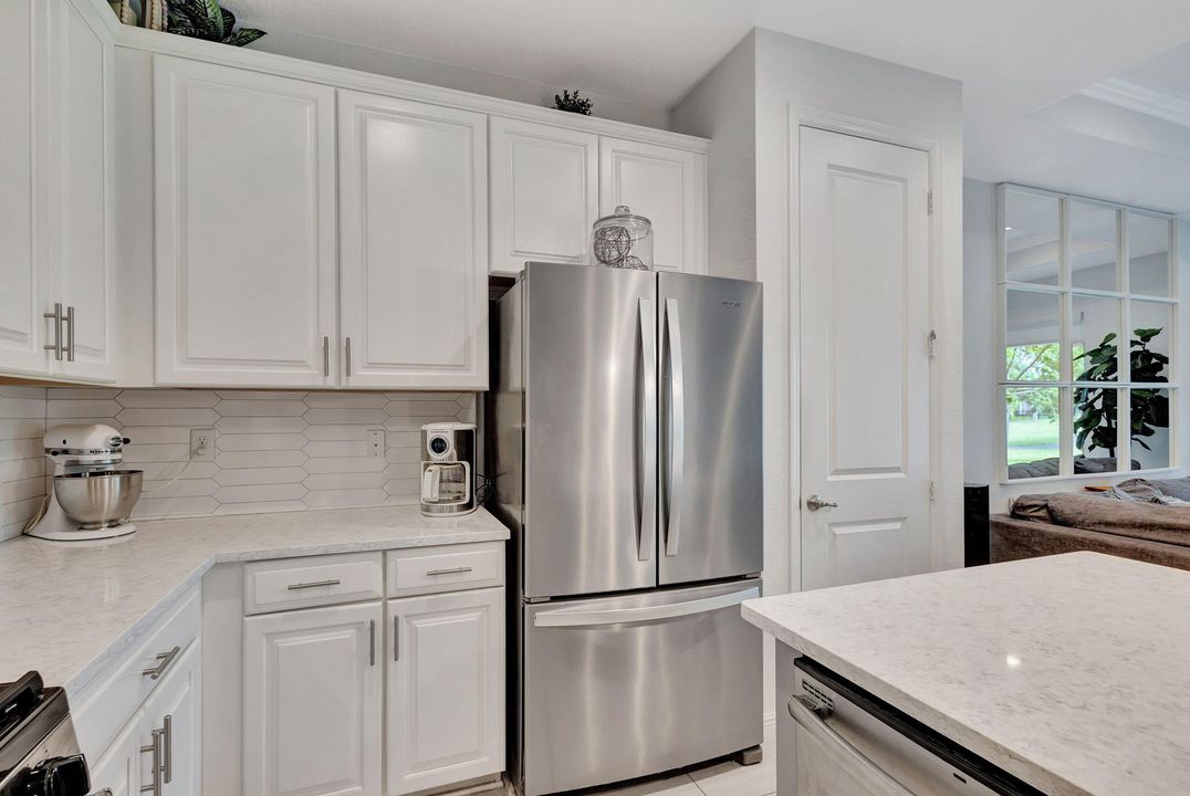 Active With Contract: $575,000 (3 beds, 2 baths, 1724 Square Feet)