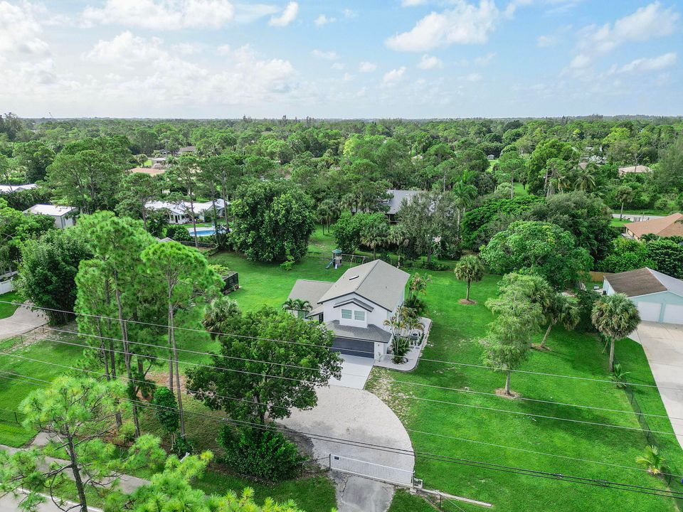 Active With Contract: $965,000 (5 beds, 3 baths, 2434 Square Feet)