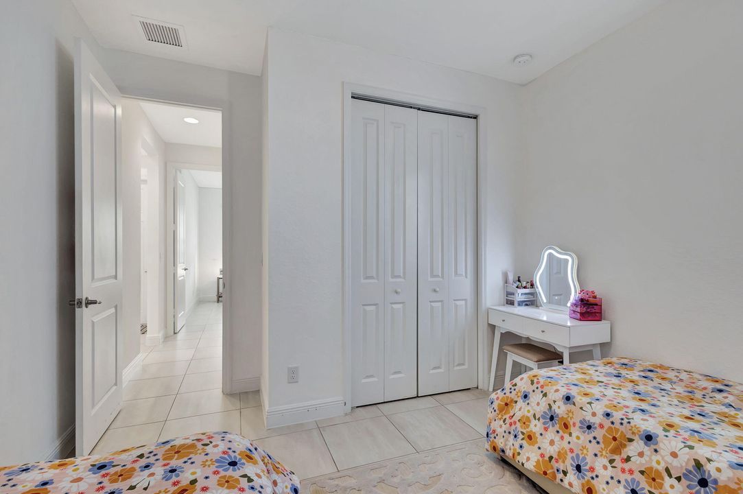 Active With Contract: $575,000 (3 beds, 2 baths, 1724 Square Feet)