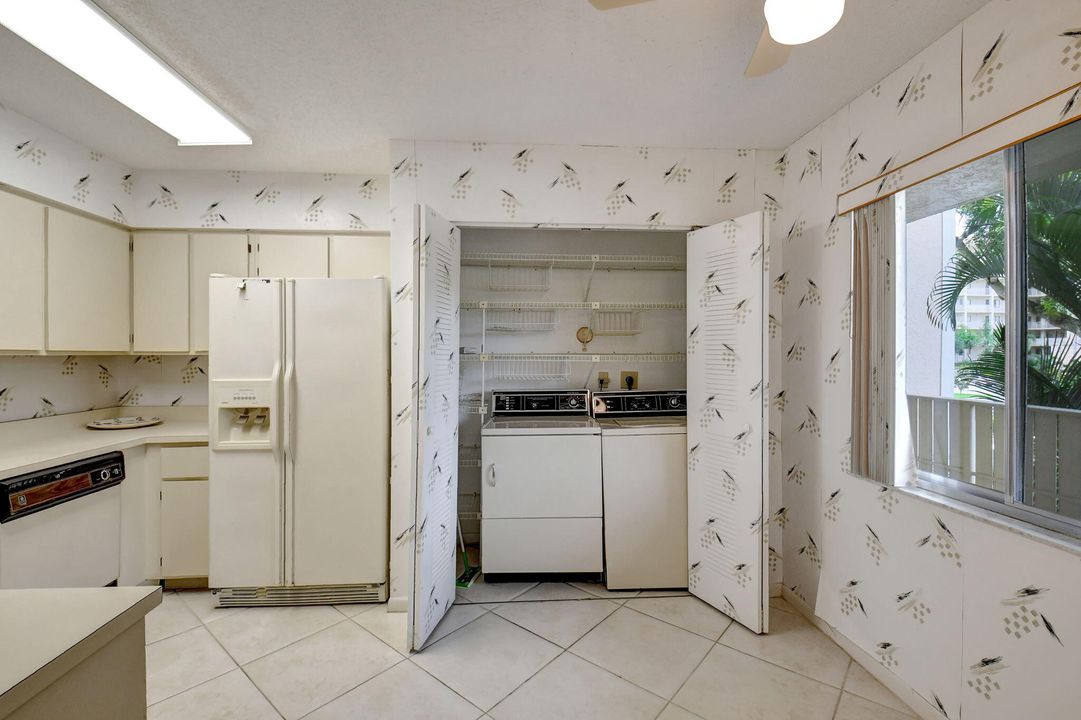 For Sale: $150,000 (2 beds, 2 baths, 1070 Square Feet)