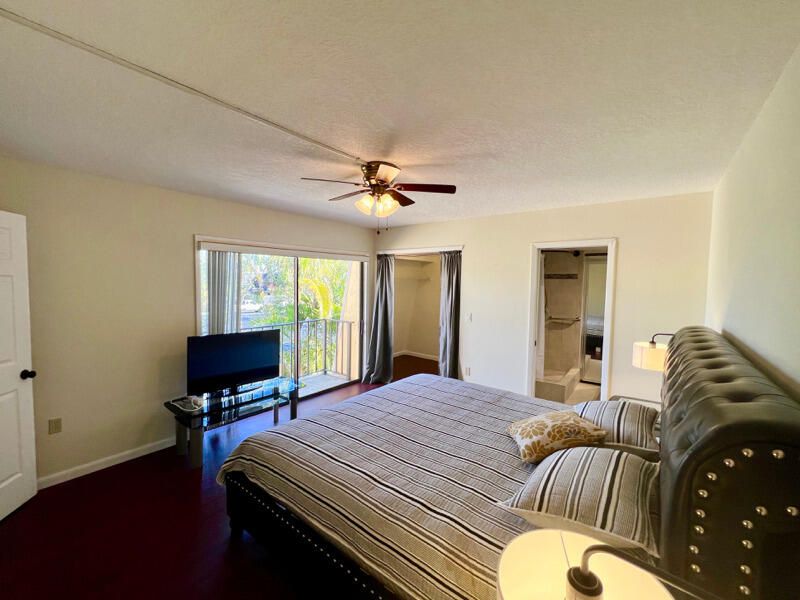 For Rent: $2,000 (2 beds, 2 baths, 1170 Square Feet)