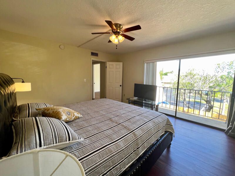 For Rent: $2,000 (2 beds, 2 baths, 1170 Square Feet)