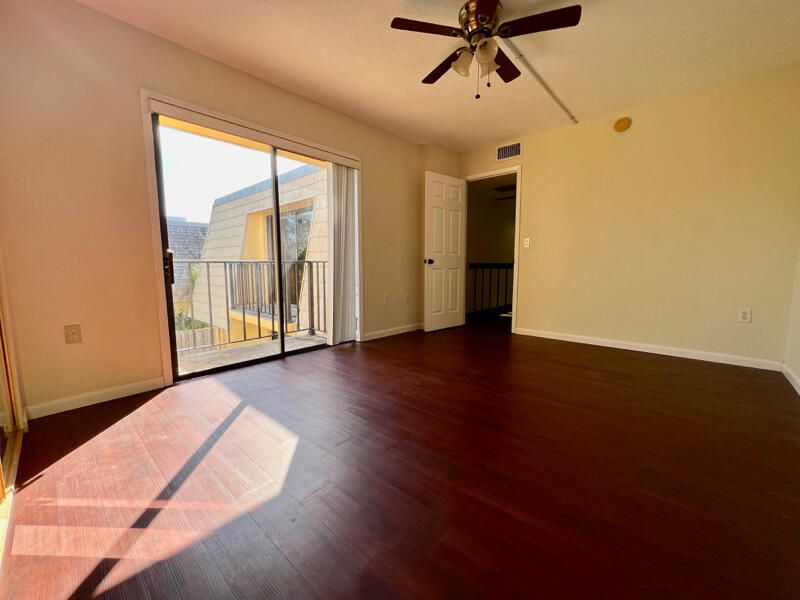 For Rent: $2,000 (2 beds, 2 baths, 1170 Square Feet)