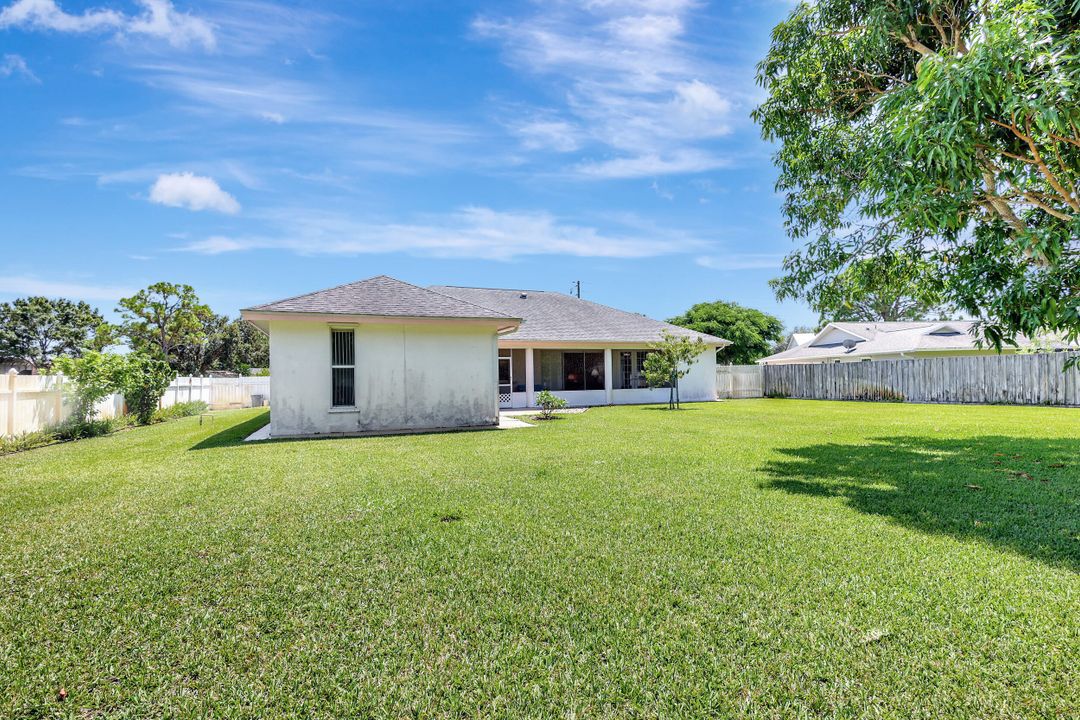 For Sale: $519,000 (3 beds, 3 baths, 2152 Square Feet)