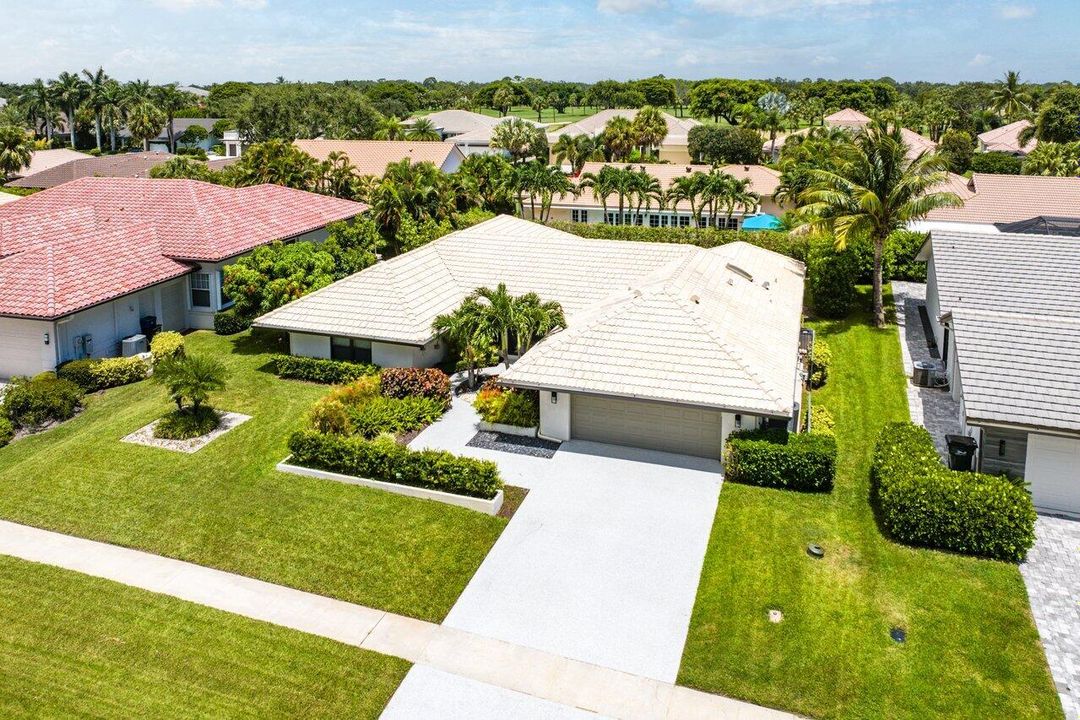 For Sale: $1,395,000 (3 beds, 2 baths, 2232 Square Feet)