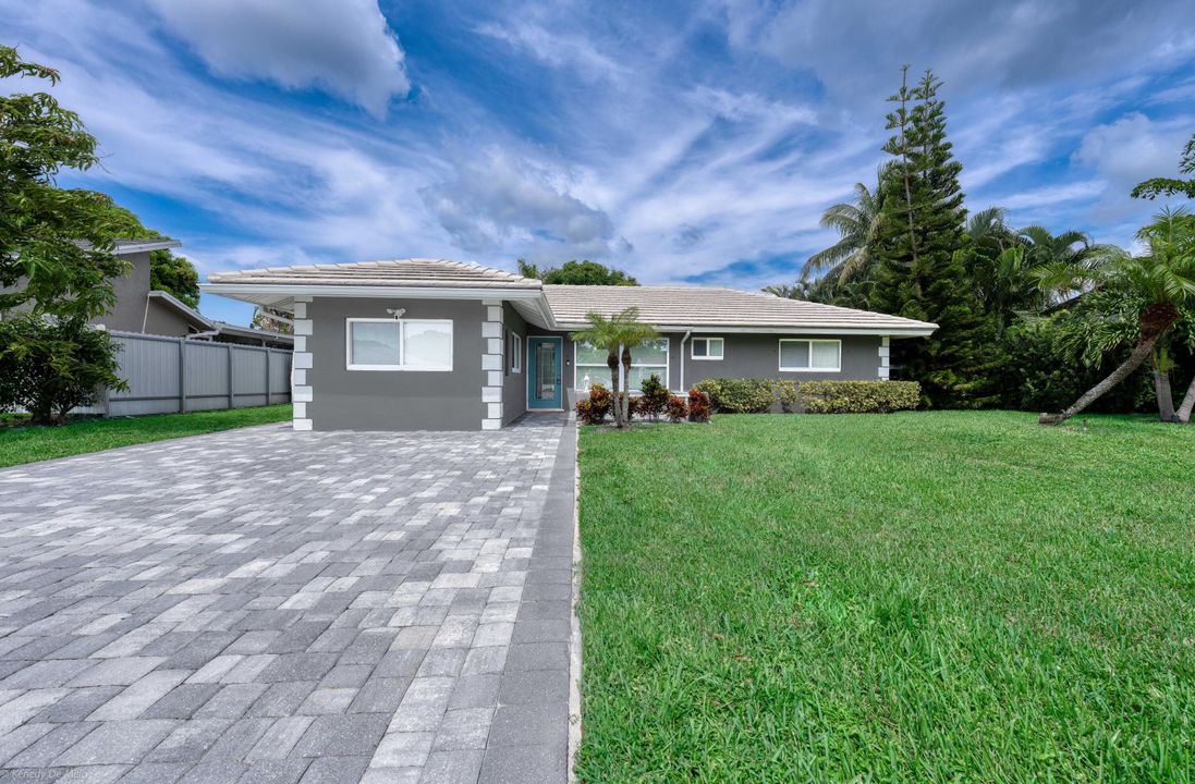 For Sale: $750,000 (3 beds, 2 baths, 1601 Square Feet)