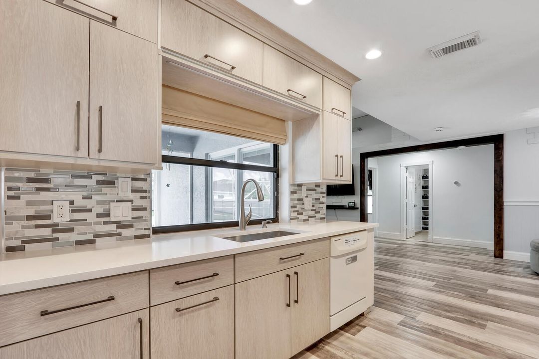 Active With Contract: $399,900 (3 beds, 2 baths, 1706 Square Feet)