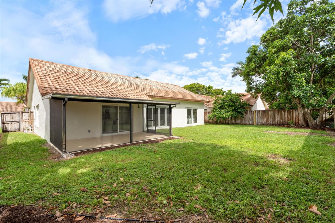 For Sale: $650,000 (3 beds, 2 baths, 1867 Square Feet)