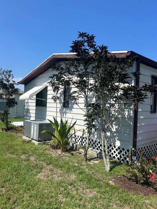 Active With Contract: $52,500 (2 beds, 2 baths, 1200 Square Feet)