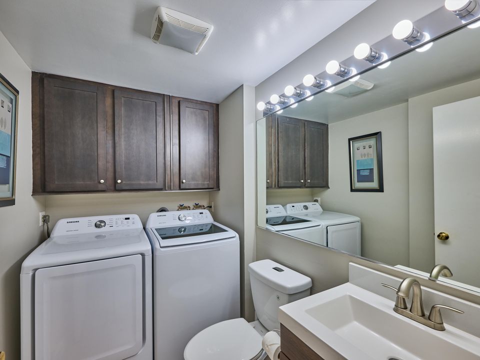 For Sale: $324,000 (2 beds, 2 baths, 1236 Square Feet)