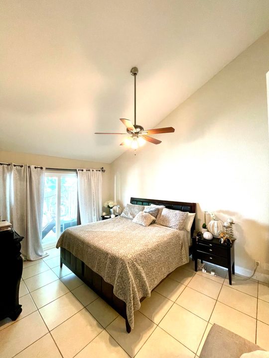 Active With Contract: $3,000 (3 beds, 2 baths, 1703 Square Feet)